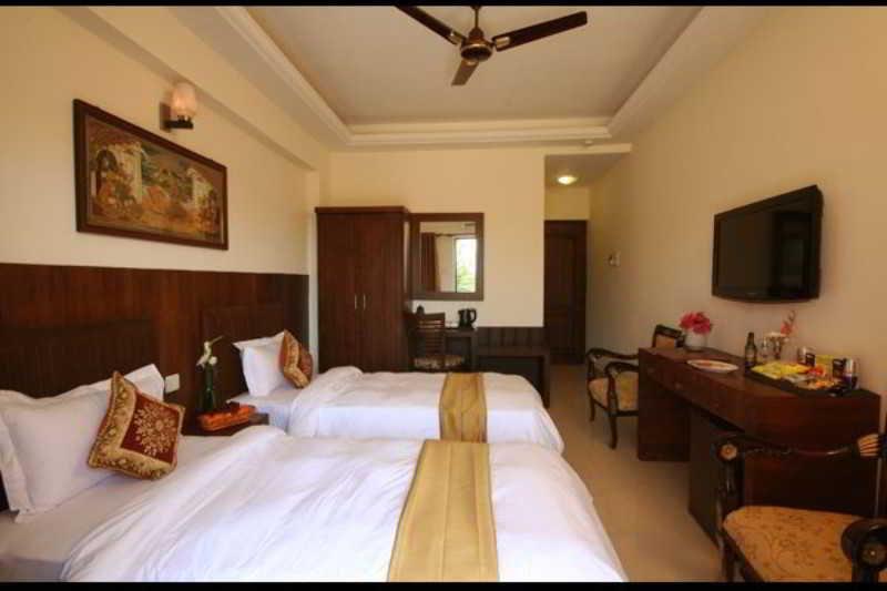 Dewdrop Le Seasons Resort